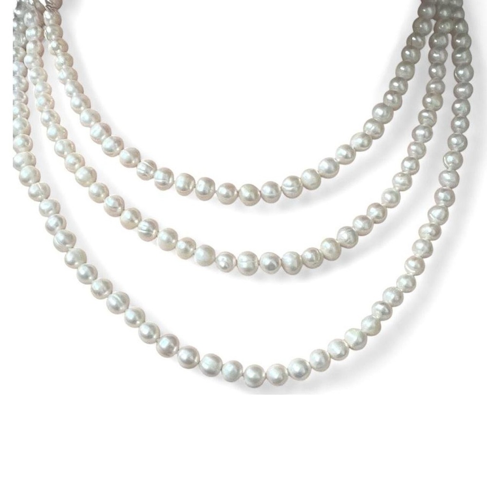 Elegant White Pearl Necklace